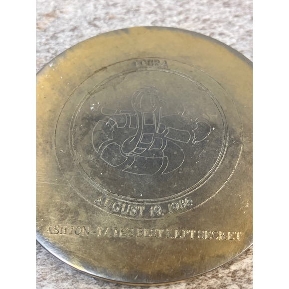 COBRA AUGUST 19 1986 ASHTON TATES BEST KEPT SECRET COIN MEDALLION ROUND - Picture 5 of 6